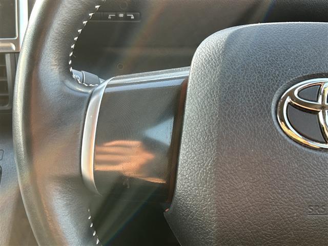 シエンタ Ｇ　クエロ　純正ナビ　衝突軽減ブレーキ　両側パワースライドドア　ＬＥＤヘッドライト　コーナーセンサー　バックカメラ　ＥＴＣ　スマートキー　フルセグＴＶ　横滑り防止装置　レーンキープアシスト　エアバッグＷ＋サイド（5枚目）