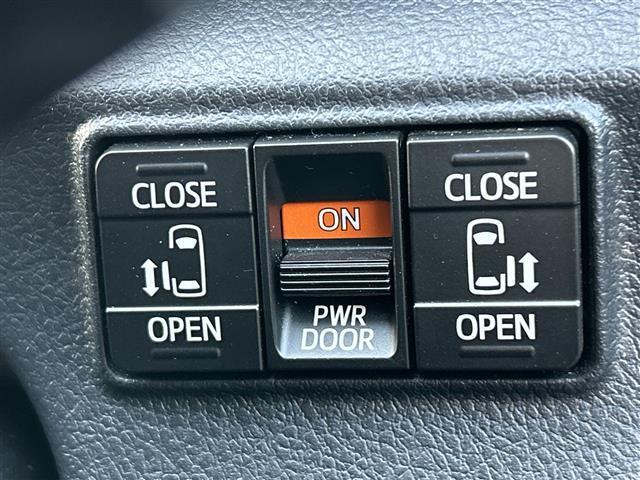 シエンタ Ｇ　クエロ　純正ナビ　衝突軽減ブレーキ　両側パワースライドドア　ＬＥＤヘッドライト　コーナーセンサー　バックカメラ　ＥＴＣ　スマートキー　フルセグＴＶ　横滑り防止装置　レーンキープアシスト　エアバッグＷ＋サイド（12枚目）