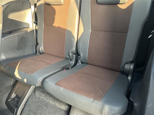 シエンタ Ｇ　クエロ　純正ナビ　衝突軽減ブレーキ　両側パワースライドドア　ＬＥＤヘッドライト　コーナーセンサー　バックカメラ　ＥＴＣ　スマートキー　フルセグＴＶ　横滑り防止装置　レーンキープアシスト　エアバッグＷ＋サイド（26枚目）