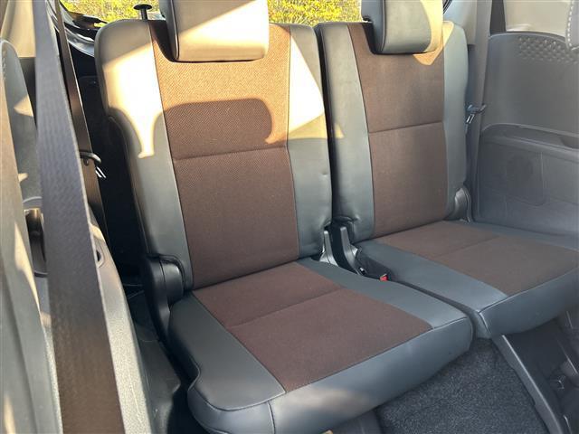 シエンタ Ｇ　クエロ　純正ナビ　衝突軽減ブレーキ　両側パワースライドドア　ＬＥＤヘッドライト　コーナーセンサー　バックカメラ　ＥＴＣ　スマートキー　フルセグＴＶ　横滑り防止装置　レーンキープアシスト　エアバッグＷ＋サイド（27枚目）