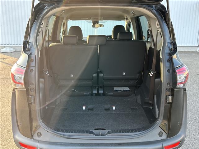 シエンタ Ｇ　クエロ　純正ナビ　衝突軽減ブレーキ　両側パワースライドドア　ＬＥＤヘッドライト　コーナーセンサー　バックカメラ　ＥＴＣ　スマートキー　フルセグＴＶ　横滑り防止装置　レーンキープアシスト　エアバッグＷ＋サイド（28枚目）