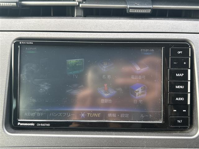 プリウス Ｓ　純正ナビ　フルセグ　スマートキー　ドライブレコーダー　フロアマット　Ｂｌｕｅｔｏｏｔｈ　オートライト　プッシュスタート　カーテンエアバック　スペアキー　保証書　取扱説明書（4枚目）