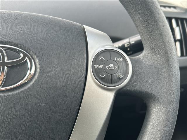 プリウス Ｓ　純正ナビ　フルセグ　スマートキー　ドライブレコーダー　フロアマット　Ｂｌｕｅｔｏｏｔｈ　オートライト　プッシュスタート　カーテンエアバック　スペアキー　保証書　取扱説明書（7枚目）