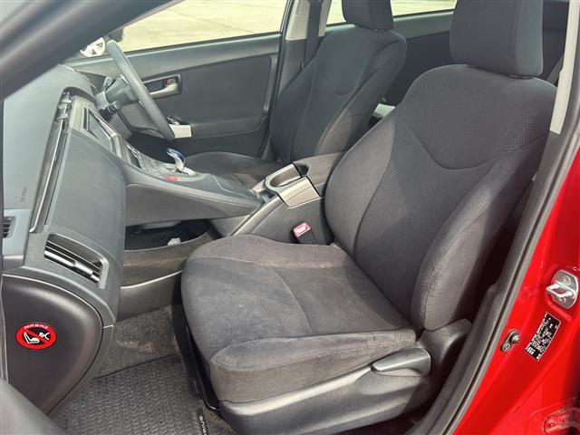 プリウス Ｓ　純正ナビ　フルセグ　スマートキー　ドライブレコーダー　フロアマット　Ｂｌｕｅｔｏｏｔｈ　オートライト　プッシュスタート　カーテンエアバック　スペアキー　保証書　取扱説明書（22枚目）