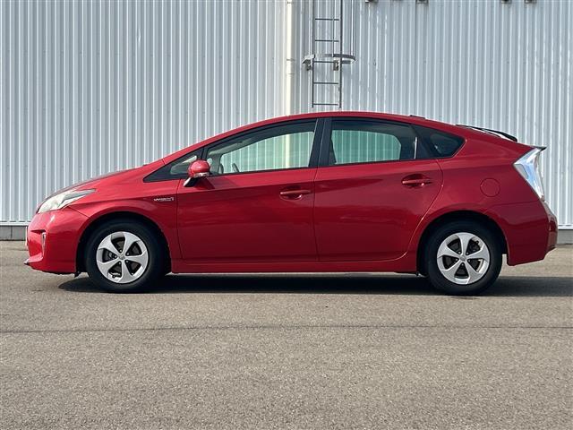 プリウス Ｓ　純正ナビ　フルセグ　スマートキー　ドライブレコーダー　フロアマット　Ｂｌｕｅｔｏｏｔｈ　オートライト　プッシュスタート　カーテンエアバック　スペアキー　保証書　取扱説明書（33枚目）