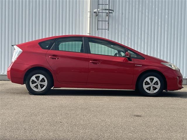 プリウス Ｓ　純正ナビ　フルセグ　スマートキー　ドライブレコーダー　フロアマット　Ｂｌｕｅｔｏｏｔｈ　オートライト　プッシュスタート　カーテンエアバック　スペアキー　保証書　取扱説明書（34枚目）