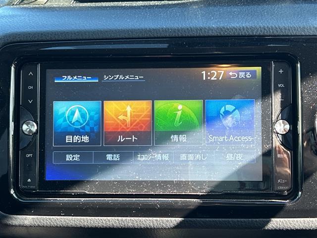 ヴィッツ ジュエラ 純正ナビ ETC バックカメラ オートライト スマートキー アイドリングストップ スペアキー Bluetooth フルセグ フロアマット フォグランプ レーンキープアシスト 保証書 取扱説明書(5枚目)