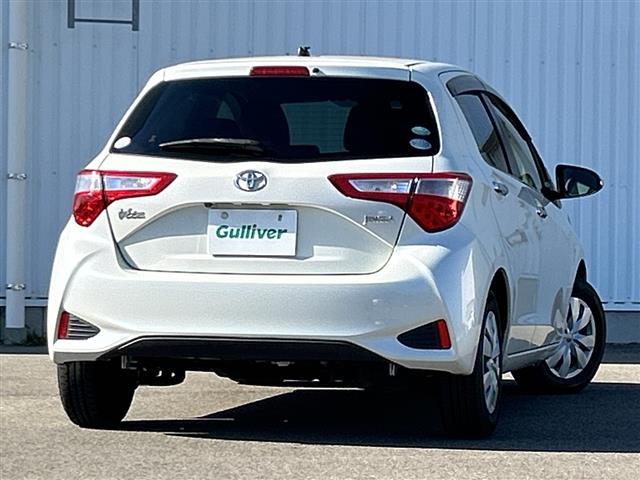 ヴィッツ ジュエラ 純正ナビ ETC バックカメラ オートライト スマートキー アイドリングストップ スペアキー Bluetooth フルセグ フロアマット フォグランプ レーンキープアシスト 保証書 取扱説明書(36枚目)