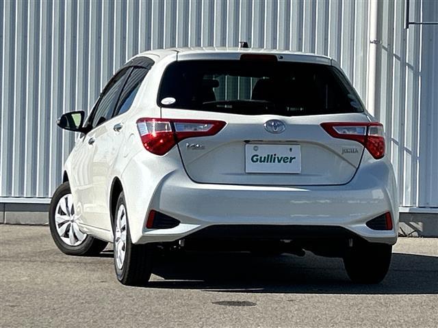 ヴィッツ ジュエラ 純正ナビ ETC バックカメラ オートライト スマートキー アイドリングストップ スペアキー Bluetooth フルセグ フロアマット フォグランプ レーンキープアシスト 保証書 取扱説明書(43枚目)