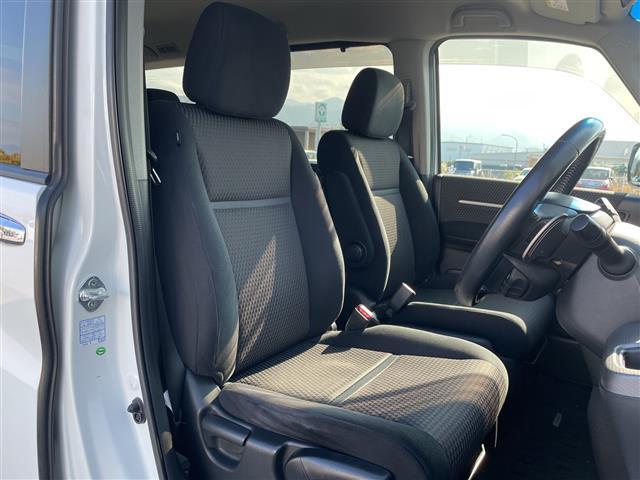 ステップワゴンスパーダ スパーダ　ホンダセンシング　純正９インチナビ　フルセグ　ＡＭ　ＦＭ　Ｂｌｕｅｔｏｏｔｈ　ＤＶＤ　ホンダセンシング　両側パワースライドドア　バックカメラ　ＥＴＣ　パドルシフト　オートＬＥＤライト　スマートキー×２（17枚目）