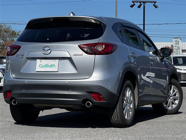 ＣＸ－５ 　ＢＯＳＥサウンドシステム　純正ＳＤナビ　衝突被害軽減ブレーキ　横滑り防止装置　レーダークルーズコントロール　レーンキープアシスト　クリアランスソナー　ブラインドスポットモニター　バックカメラ（3枚目）
