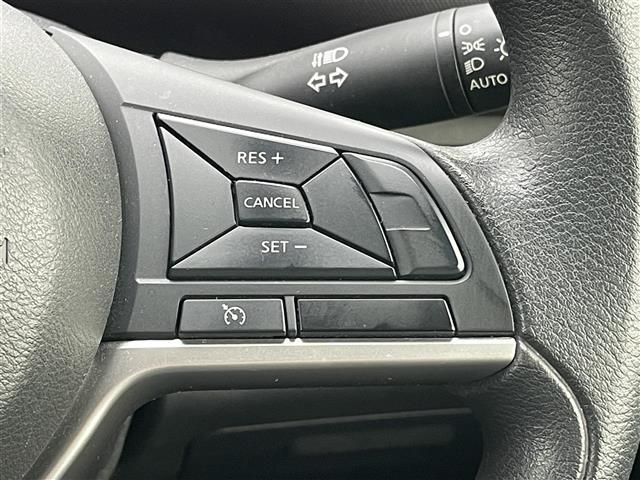 セレナ X Vセレクション ワンオーナー 社外SDナビ 社外フリップダウンモニター エマージェンシーブレーキ 横滑り防止装置 クルーズコントロール レーンキープアシスト パーキングアシスト クリアランスソナー 全方位カメラ(35枚目)