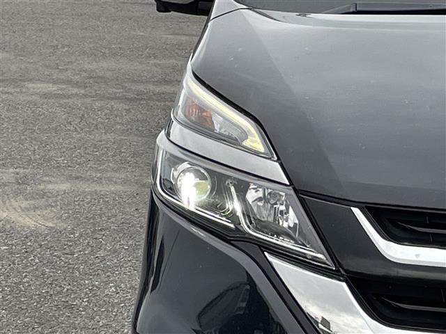 セレナ X Vセレクション ワンオーナー 社外SDナビ 社外フリップダウンモニター エマージェンシーブレーキ 横滑り防止装置 クルーズコントロール レーンキープアシスト パーキングアシスト クリアランスソナー 全方位カメラ(39枚目)