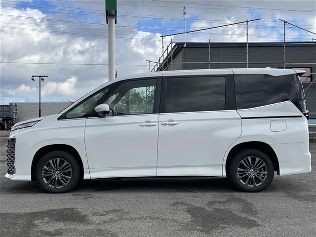 ヴォクシー S-Z 寒冷地仕様 純正ディスプレイオーディオ(ナビ機能付き) トヨタセーフティセンス プリクラッシュセーフティ 横滑り防止装置 レーダークルーズコントロール レーンキープアシスト パーキングアシスト BSM(5枚目)