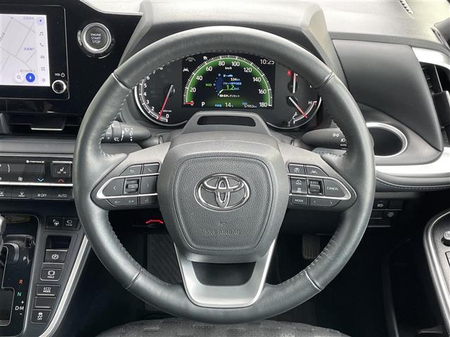 ヴォクシー S-Z 寒冷地仕様 純正ディスプレイオーディオ(ナビ機能付き) トヨタセーフティセンス プリクラッシュセーフティ 横滑り防止装置 レーダークルーズコントロール レーンキープアシスト パーキングアシスト BSM(8枚目)