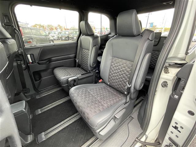 ヴォクシー S-Z 寒冷地仕様 純正ディスプレイオーディオ(ナビ機能付き) トヨタセーフティセンス プリクラッシュセーフティ 横滑り防止装置 レーダークルーズコントロール レーンキープアシスト パーキングアシスト BSM(12枚目)