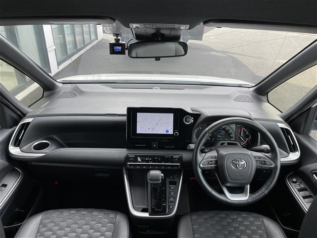 ヴォクシー S-Z 寒冷地仕様 純正ディスプレイオーディオ(ナビ機能付き) トヨタセーフティセンス プリクラッシュセーフティ 横滑り防止装置 レーダークルーズコントロール レーンキープアシスト パーキングアシスト BSM(42枚目)