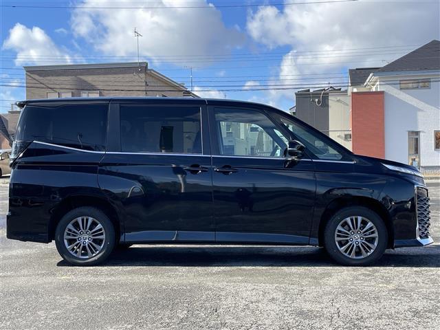 ヴォクシー S-Z 寒冷地仕様 純正ディスプレイオーディオ(ナビ機能付き) トヨタセーフティセンス プリクラッシュセーフティ 横滑り防止装置 レーダークルーズコントロール レーンキープアシスト クリアランスソナー BSM(4枚目)