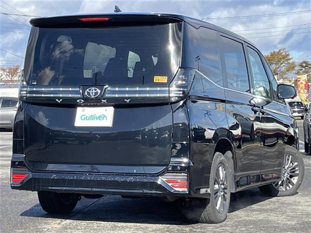 ヴォクシー S-Z 寒冷地仕様 純正ディスプレイオーディオ(ナビ機能付き) トヨタセーフティセンス プリクラッシュセーフティ 横滑り防止装置 レーダークルーズコントロール レーンキープアシスト クリアランスソナー BSM(7枚目)