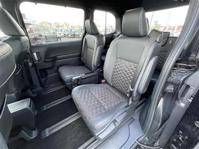 ヴォクシー S-Z 寒冷地仕様 純正ディスプレイオーディオ(ナビ機能付き) トヨタセーフティセンス プリクラッシュセーフティ 横滑り防止装置 レーダークルーズコントロール レーンキープアシスト クリアランスソナー BSM(12枚目)