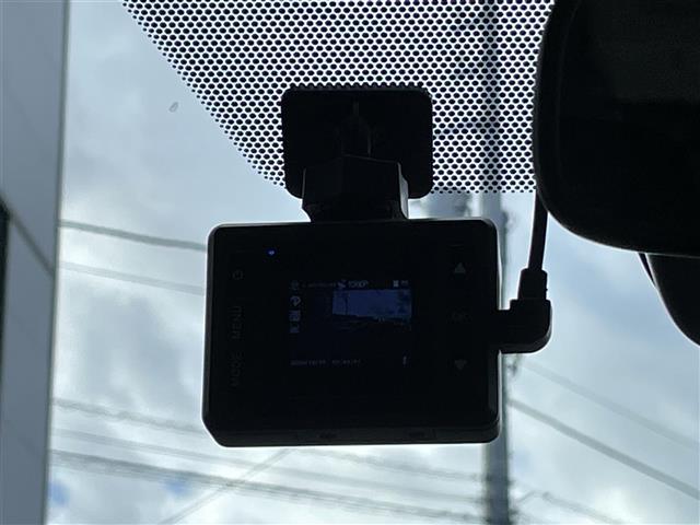 ヴォクシー S-Z 寒冷地仕様 純正ディスプレイオーディオ(ナビ機能付き) トヨタセーフティセンス プリクラッシュセーフティ 横滑り防止装置 レーダークルーズコントロール レーンキープアシスト クリアランスソナー BSM(29枚目)