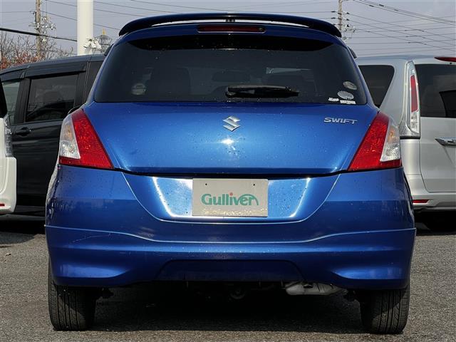 スイフト XG 純正メモリーナビ ETC 前席シートヒーター プッシュスタート スマートキー キセノンヘッドライト ヘッドライトレベライザー 電動格納ミラー 純正フロアマット ドアバイザー 社外エンジンスターター(3枚目)