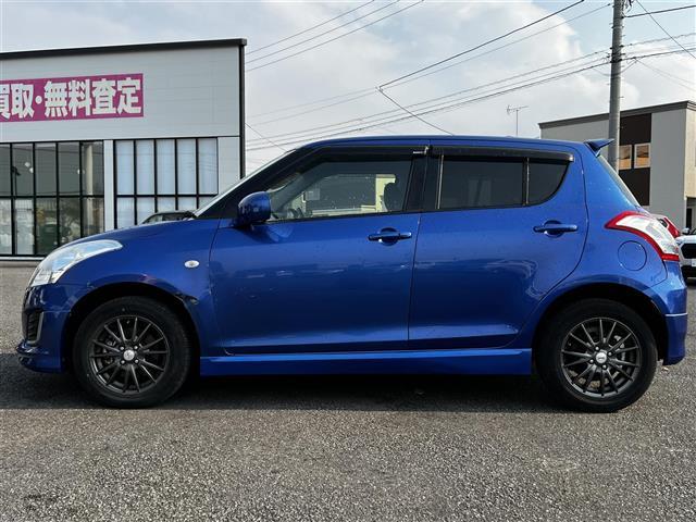 スイフト XG 純正メモリーナビ ETC 前席シートヒーター プッシュスタート スマートキー キセノンヘッドライト ヘッドライトレベライザー 電動格納ミラー 純正フロアマット ドアバイザー 社外エンジンスターター(5枚目)