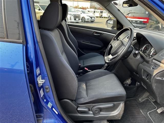 スイフト XG 純正メモリーナビ ETC 前席シートヒーター プッシュスタート スマートキー キセノンヘッドライト ヘッドライトレベライザー 電動格納ミラー 純正フロアマット ドアバイザー 社外エンジンスターター(9枚目)