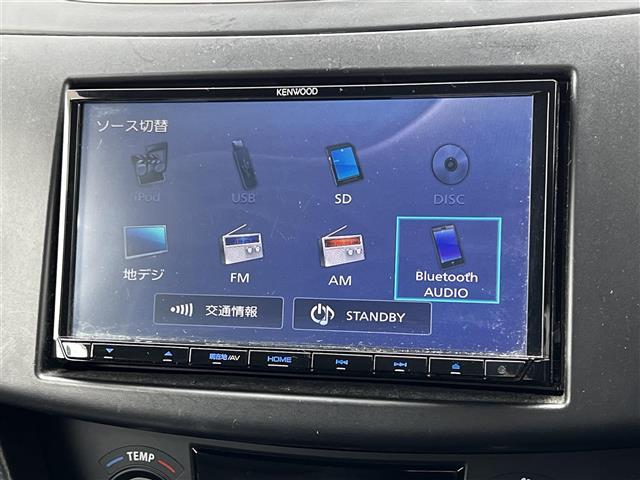 スイフト XG 純正メモリーナビ ETC 前席シートヒーター プッシュスタート スマートキー キセノンヘッドライト ヘッドライトレベライザー 電動格納ミラー 純正フロアマット ドアバイザー 社外エンジンスターター(18枚目)