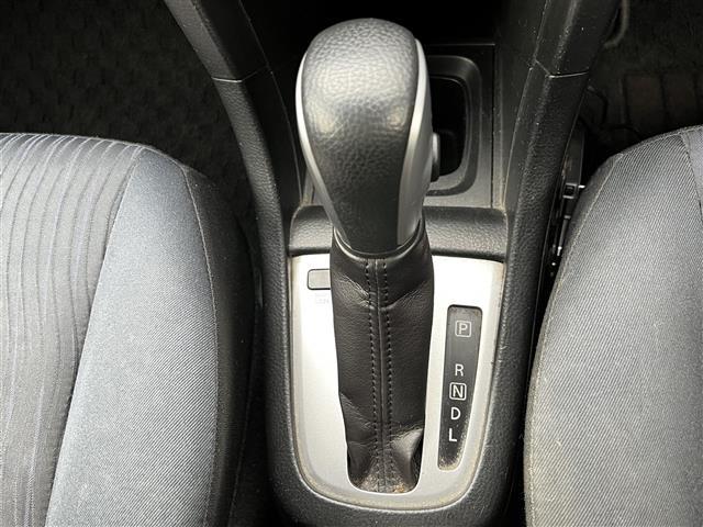 スイフト XG 純正メモリーナビ ETC 前席シートヒーター プッシュスタート スマートキー キセノンヘッドライト ヘッドライトレベライザー 電動格納ミラー 純正フロアマット ドアバイザー 社外エンジンスターター(20枚目)