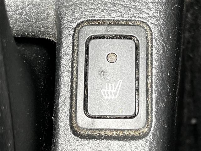 スイフト XG 純正メモリーナビ ETC 前席シートヒーター プッシュスタート スマートキー キセノンヘッドライト ヘッドライトレベライザー 電動格納ミラー 純正フロアマット ドアバイザー 社外エンジンスターター(26枚目)