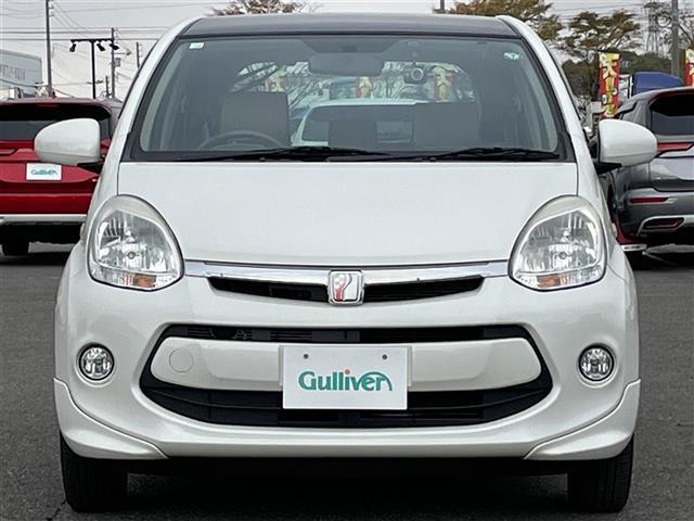 パッソ X Lパッケージ 寒冷地仕様 社外SDナビ 横滑り防止装置 ドライブレコーダー ワイパーデアイサー スマートキー キーレスエントリー HIDヘッドライト フォグランプ 電動格納ミラー 純正フロアマット ドアバイザー(2枚目)