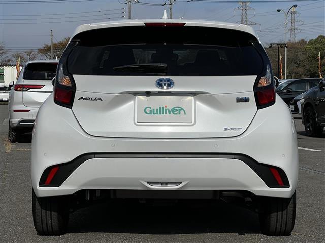 アクア Ｇ　純正メモリーナビ　トヨタセーフティセンス　衝突被害軽減ブレーキ　横滑り防止装置　レーダークルーズコントロール　レーンキープアシスト　クリアランスソナー　ブラインドスポットモニター　バックカメラ（3枚目）