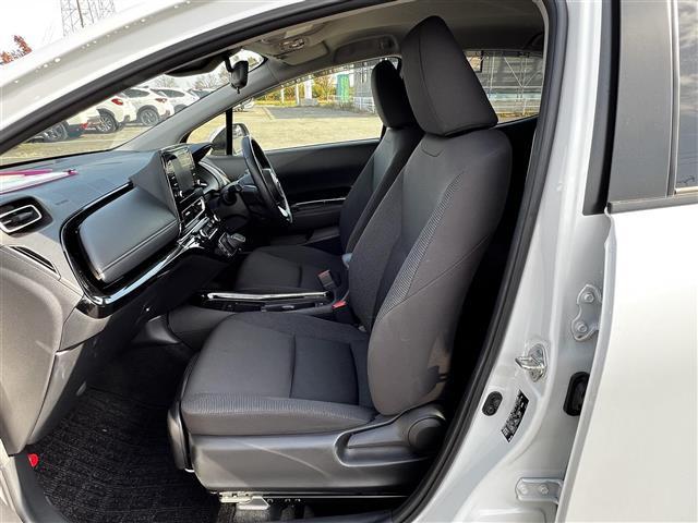 アクア Ｇ　純正メモリーナビ　トヨタセーフティセンス　衝突被害軽減ブレーキ　横滑り防止装置　レーダークルーズコントロール　レーンキープアシスト　クリアランスソナー　ブラインドスポットモニター　バックカメラ（11枚目）