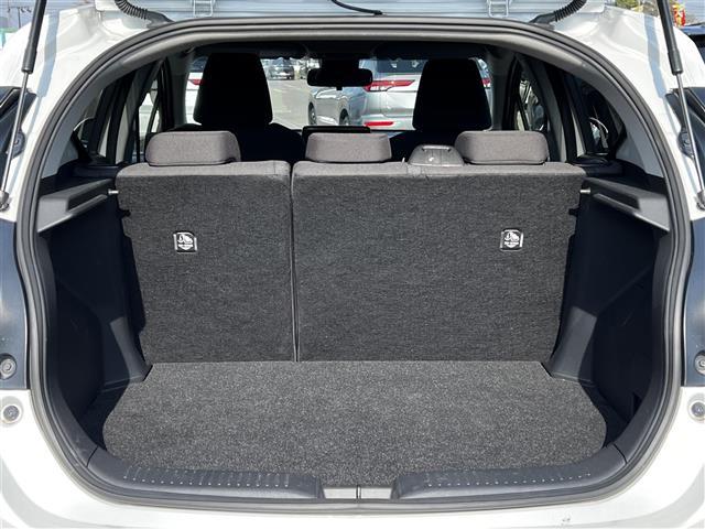 アクア Ｇ　純正メモリーナビ　トヨタセーフティセンス　衝突被害軽減ブレーキ　横滑り防止装置　レーダークルーズコントロール　レーンキープアシスト　クリアランスソナー　ブラインドスポットモニター　バックカメラ（13枚目）