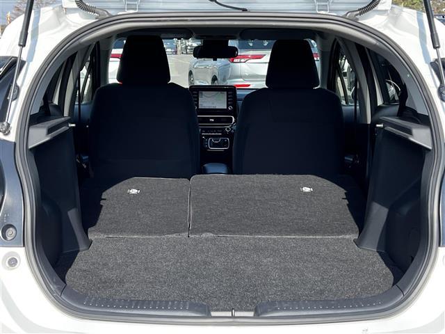 アクア Ｇ　純正メモリーナビ　トヨタセーフティセンス　衝突被害軽減ブレーキ　横滑り防止装置　レーダークルーズコントロール　レーンキープアシスト　クリアランスソナー　ブラインドスポットモニター　バックカメラ（15枚目）