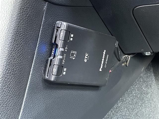 レヴォーグ 1.6GTアイサイト 社外メモリーナビ アイサイト 衝突被害軽減ブレーキ 横滑り防止装置 レーダークルーズコントロール レーンキープアシスト リアパーキングセンサー バックカメラ ETC ドライブレコーダー アイドリング(25枚目)