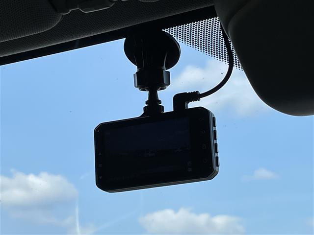 レヴォーグ 1.6GTアイサイト 社外メモリーナビ アイサイト 衝突被害軽減ブレーキ 横滑り防止装置 レーダークルーズコントロール レーンキープアシスト リアパーキングセンサー バックカメラ ETC ドライブレコーダー アイドリング(27枚目)