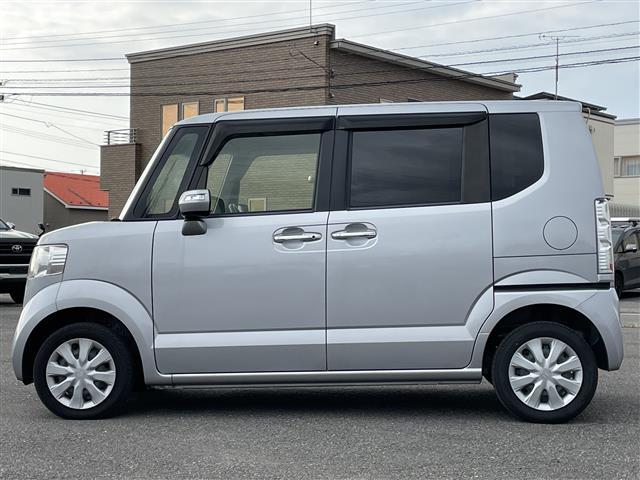 N-BOX G SSパッケージ 社外メモリーナビ シティブレーキアクティブシステム 横滑り防止装置 バックカメラ ビルトインETC ECONモード 両側パワースライドドア 前席シートヒーター ステアリングリモコン プッシュスタート(5枚目)