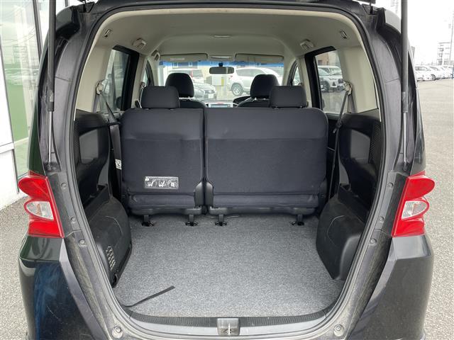 フリード フレックス エアロ ワンオーナー 純正ディーラーOPナビ バックカメラ 片側パワースライドドア ステアリングリモコン リモコンキー HIDヘッドライト 電動格納ミラー ウィンカーミラー 純正フロアマット 冬タイヤ積込(13枚目)