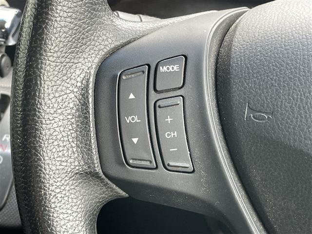 フリード フレックス エアロ ワンオーナー 純正ディーラーOPナビ バックカメラ 片側パワースライドドア ステアリングリモコン リモコンキー HIDヘッドライト 電動格納ミラー ウィンカーミラー 純正フロアマット 冬タイヤ積込(31枚目)