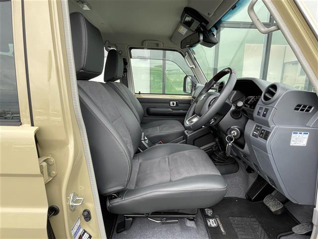 ランドクルーザー70 AX ワンオーナー 純正ディーラーOPナビ プリクラッシュセーフティ 横滑り防止装置 クルーズコントロール ダウンヒルアシストコントロール バックカメラ ETC デフロック PWRHAUL 2ndSTART(9枚目)