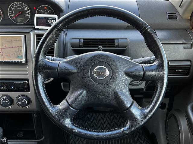 エクストレイル Xtt 純正メモリーナビ バックカメラ レザーシート 革巻きステアリング スマートキー フォグランプ ハロゲンヘッドライト 電動格納ミラー 社外フロアマット ドアバイザー スペアキー ルーフレール(8枚目)