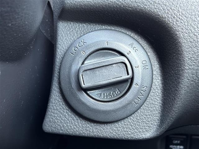 エクストレイル Xtt 純正メモリーナビ バックカメラ レザーシート 革巻きステアリング スマートキー フォグランプ ハロゲンヘッドライト 電動格納ミラー 社外フロアマット ドアバイザー スペアキー ルーフレール(25枚目)