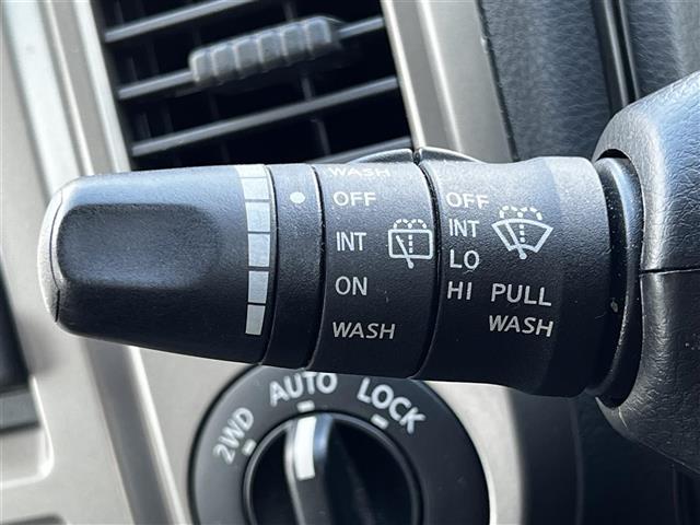 エクストレイル Xtt 純正メモリーナビ バックカメラ レザーシート 革巻きステアリング スマートキー フォグランプ ハロゲンヘッドライト 電動格納ミラー 社外フロアマット ドアバイザー スペアキー ルーフレール(31枚目)