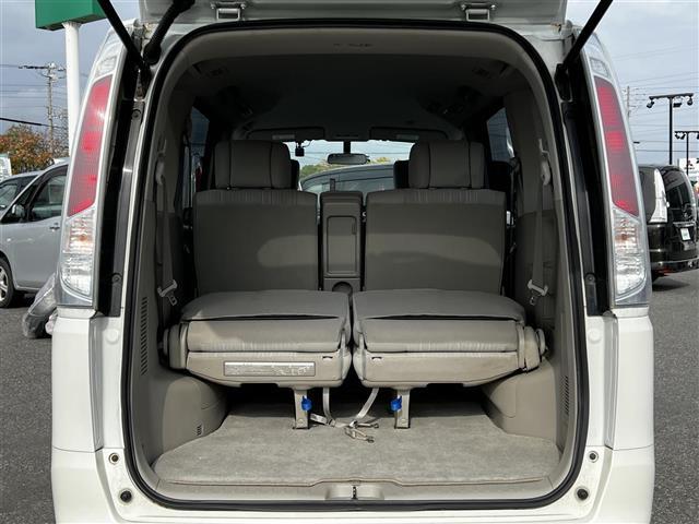 セレナ 20G 純正HDDナビ 横滑り防止装置 クルーズコントロール バックカメラ ビルトインETC ドライブレコーダー アイドリングストップ ECOMODE 両側パワースライドドア 革巻きステアリング スマートキー(17枚目)