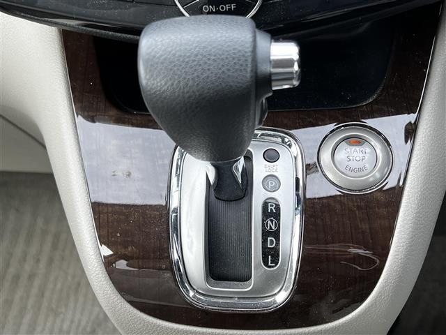 セレナ 20G 純正HDDナビ 横滑り防止装置 クルーズコントロール バックカメラ ビルトインETC ドライブレコーダー アイドリングストップ ECOMODE 両側パワースライドドア 革巻きステアリング スマートキー(23枚目)