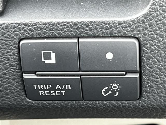 セレナ 20G 純正HDDナビ 横滑り防止装置 クルーズコントロール バックカメラ ビルトインETC ドライブレコーダー アイドリングストップ ECOMODE 両側パワースライドドア 革巻きステアリング スマートキー(26枚目)