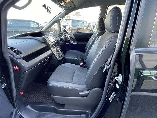 ヴォクシー ZS 煌III ワンオーナー 寒冷地仕様 純正ディーラーOPナビ バックカメラ ワイパーデアイサー センターデフロック 両側パワースライドドア ハーフレザーシート 革巻きステアリング ステアリングリモコン HID(11枚目)