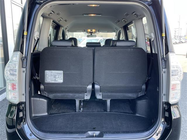 ヴォクシー ZS 煌III ワンオーナー 寒冷地仕様 純正ディーラーOPナビ バックカメラ ワイパーデアイサー センターデフロック 両側パワースライドドア ハーフレザーシート 革巻きステアリング ステアリングリモコン HID(15枚目)